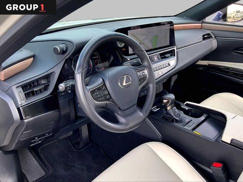 Certified 2024 Lexus ES 350 w/ Premium Package FWD image 17
