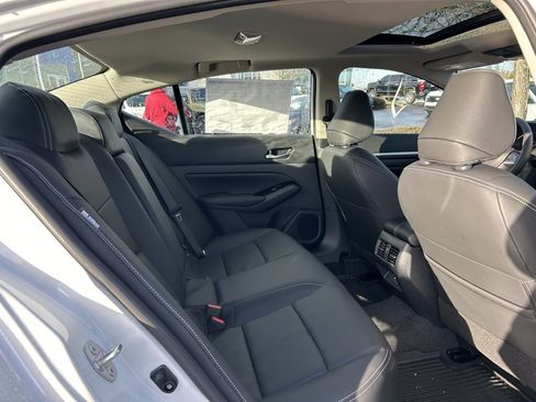 Used 2025 Nissan Altima 2.5 SL image 28