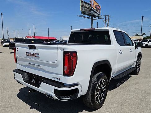 Used 2025 GMC Sierra 1500 AT4 w/ AT4 Premium Package AWD/4WD image 5