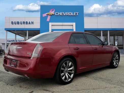 Used 2014 Chrysler 300 S image 5
