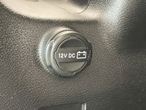 Used 2022 Jeep Wrangler Unlimited Sport image 19