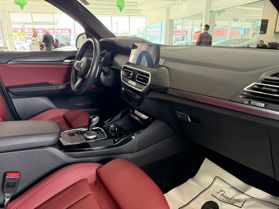 Used 2024 BMW X3 xDrive30i w/ M Sport Package AWD/4WD image 17