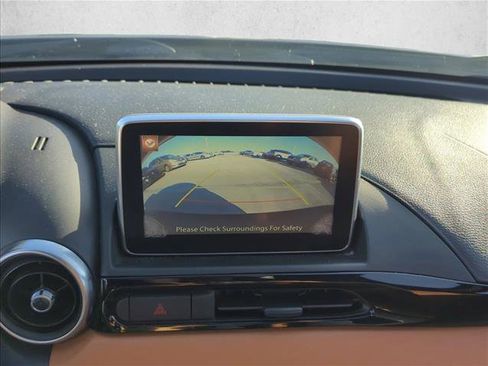 Used 2017 FIAT 124 Spider Lusso image 17