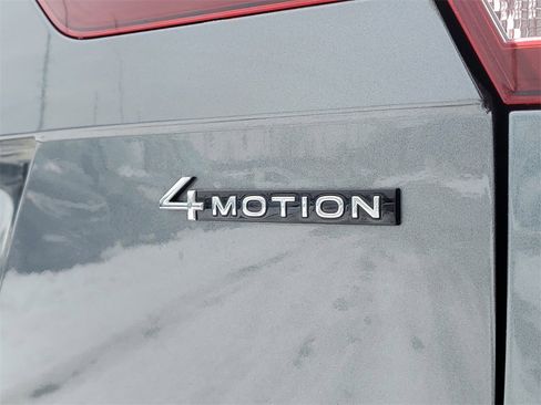 Used 2022 Volkswagen Tiguan SE R-Line image 7