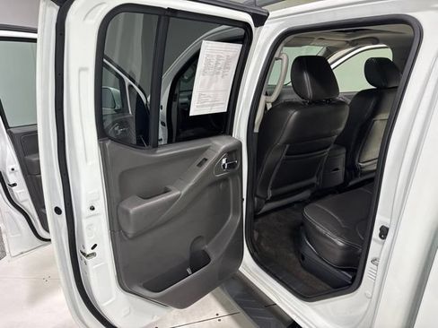 Used 2017 Nissan Frontier PRO-4X w/ Pro-4x Luxury Package AWD/4WD image 24