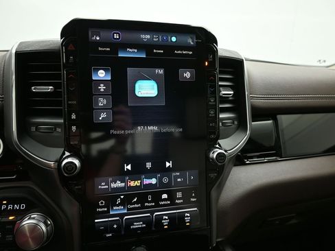 New 2026 RAM 1500 Laramie AWD/4WD image 16