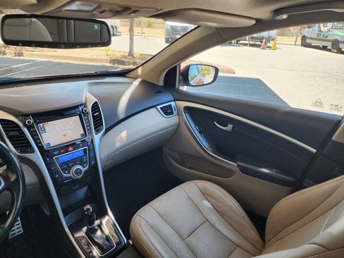 Used 2013 Hyundai Elantra GT w/ Tech Pkg FWD image 21