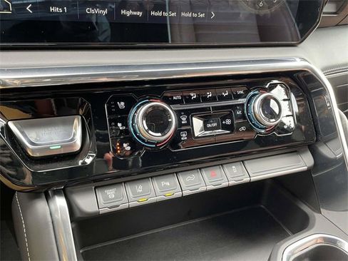 Used 2024 GMC Sierra 3500 Denali Ultimate image 26