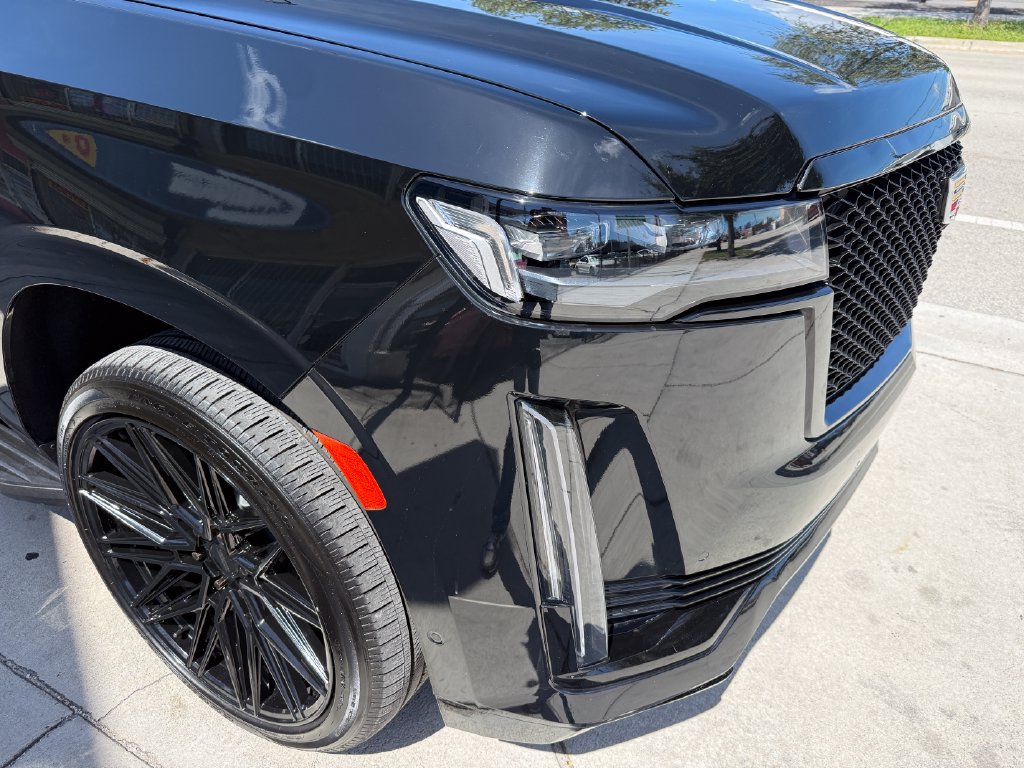 Used 2022 Cadillac Escalade ESV Sport RWD image 26