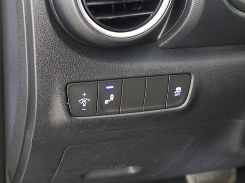 Used 2018 Hyundai Kona SEL image 23