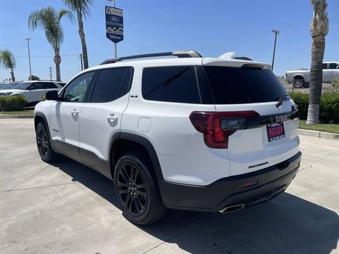 Used 2023 GMC Acadia SLE w/ Driver Convenience Package FWD image 6