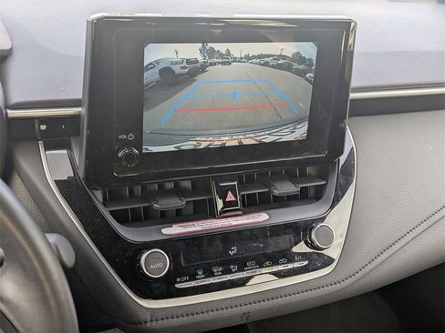 Used 2023 Toyota Corolla SE image 12