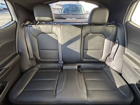 Used 2025 Buick Envista Sport Touring image 38