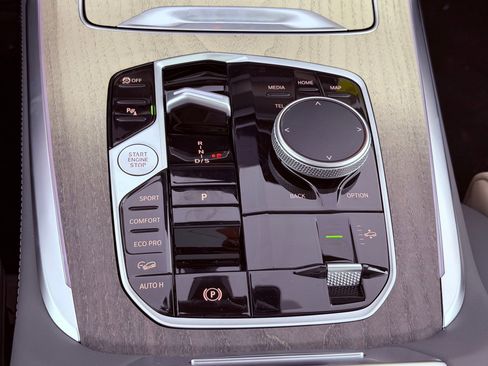 New 2026 BMW X7 xDrive40i image 17