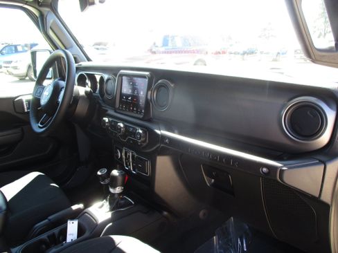 Used 2023 Jeep Wrangler Unlimited Sport w/ Sun And Sound Package AWD/4WD image 39