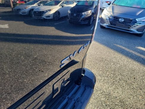 Used 2023 Nissan Frontier SV w/ SV Convenience Package image 7