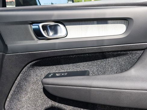 New 2026 Volvo XC40 B5 Core image 20