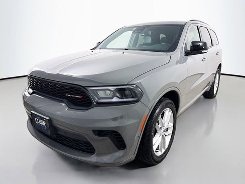Used 2025 Dodge Durango GT AWD/4WD image 3