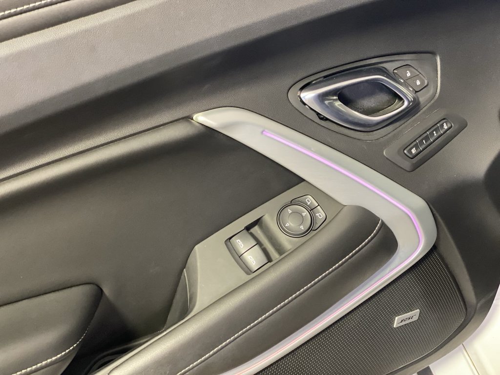 Used 2020 Chevrolet Camaro SS RWD image 28