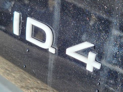 Certified 2023 Volkswagen ID.4 Pro S Plus AWD/4WD image 10