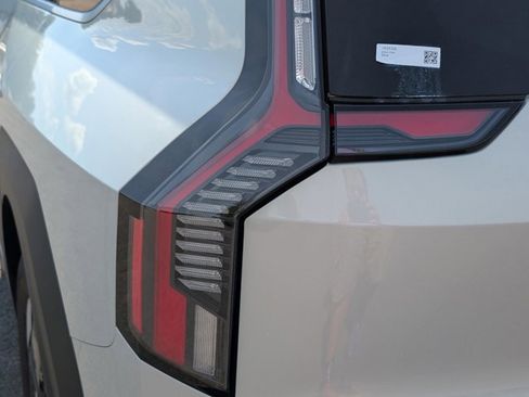 Used 2024 Kia EV9 Light Long Range image 24