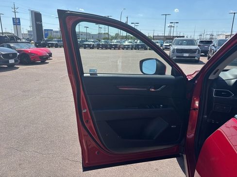 Used 2022 MAZDA CX-5 AWD 2.5 S w/ Premium Package image 11