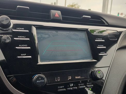 Used 2019 Toyota Camry SE FWD image 25