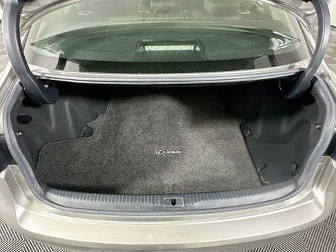 Used 2017 Lexus IS 200t w/ Premium Package RWD image 28
