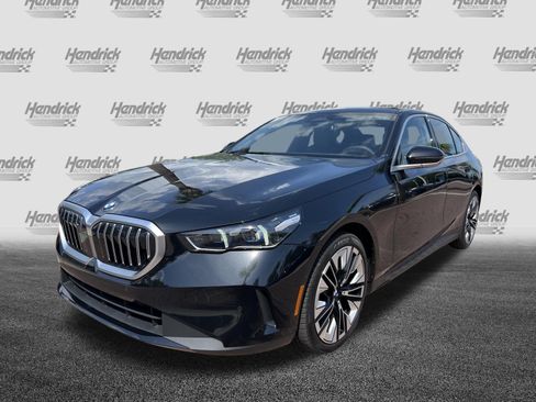 Used 2026 BMW 540i xDrive AWD/4WD image 5