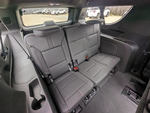 New 2026 Chevrolet Suburban RST image 15