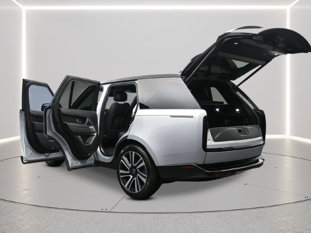 Used 2023 Land Rover Range Rover SE AWD/4WD image 5