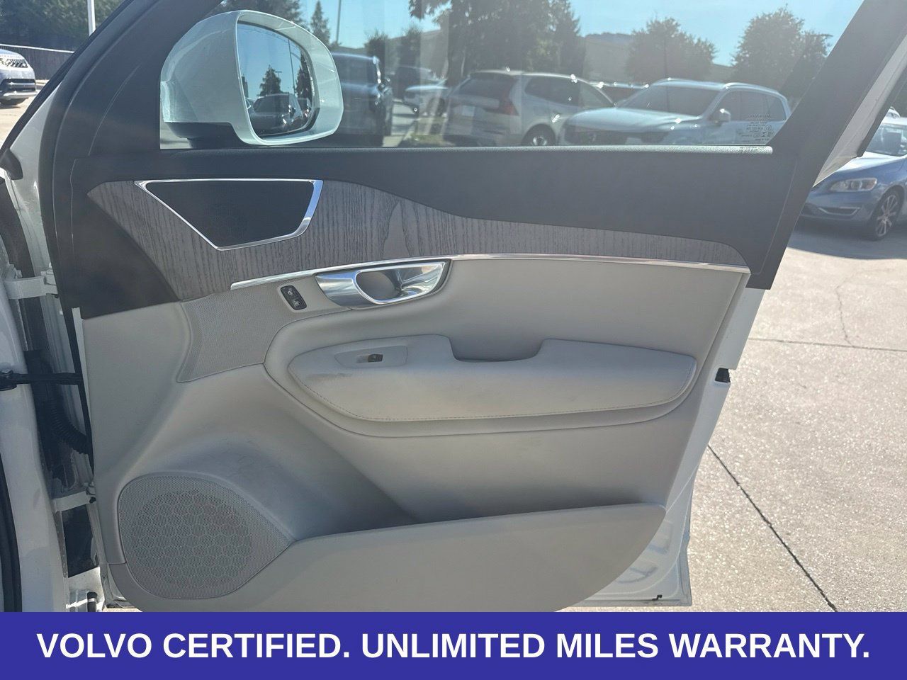 Certified 2023 Volvo XC90 B6 Plus w/ Protection Package Premier AWD/4WD image 13
