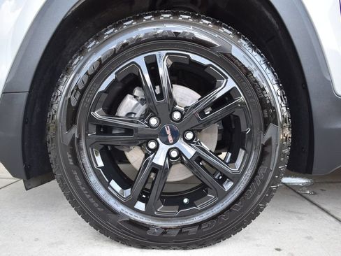 Used 2024 GMC Terrain AT4 w/ Tech Package AWD/4WD image 14
