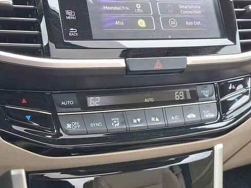 Used 2016 Honda Accord EX-L image 12