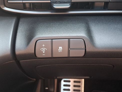 Certified 2025 Hyundai Elantra Sport FWD image 22