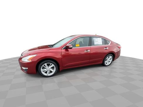 Used 2014 Nissan Altima 2.5 SV w/ Convenience Package FWD image 4