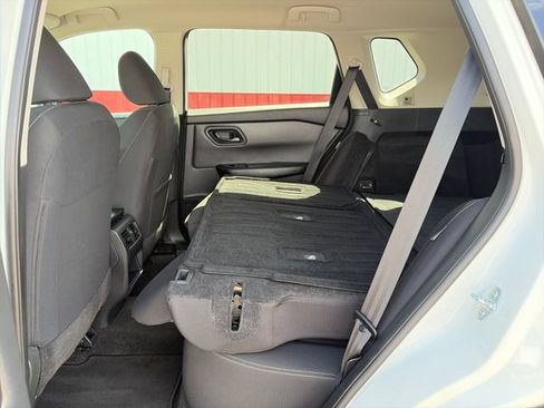 Used 2024 Nissan Rogue S AWD/4WD image 37
