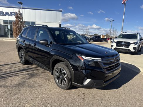 Used 2025 Subaru Forester Premium image 5