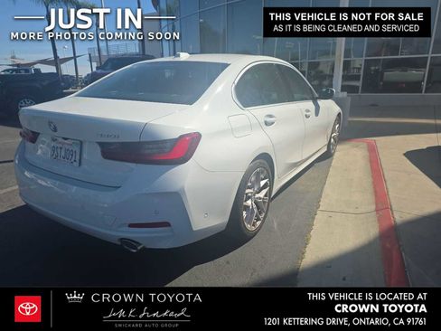 Used 2025 BMW 330i Sedan w/ Convenience Package image 2
