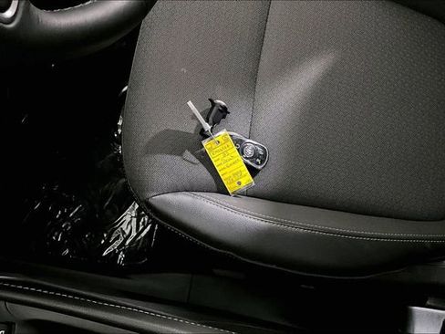 Used 2023 Buick Encore GX Select w/ Sport Touring Package image 10