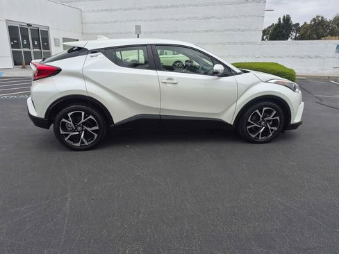 Used 2019 Toyota C-HR XLE FWD image 8