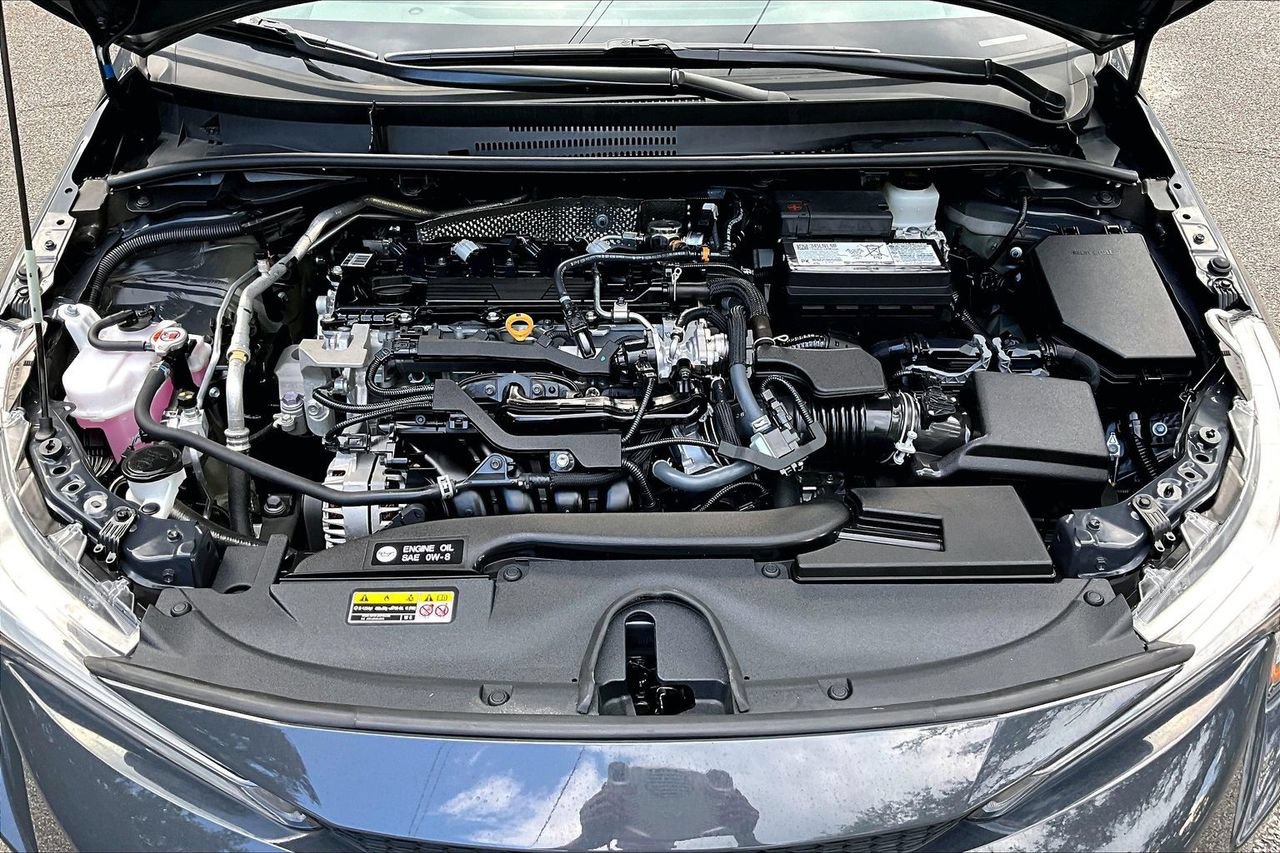 Used 2025 Toyota Corolla LE FWD image 31