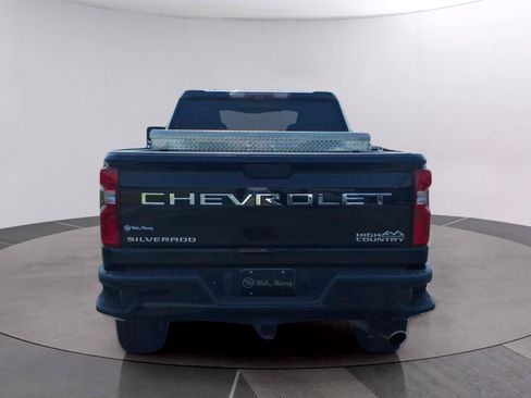 Used 2024 Chevrolet Silverado 2500 High Country w/ High Country Premium Package AWD/4WD image 4