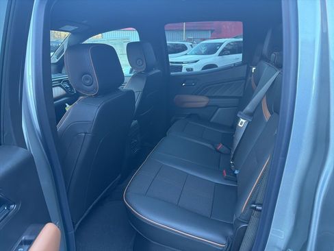 New 2026 GMC Canyon AT4 image 11