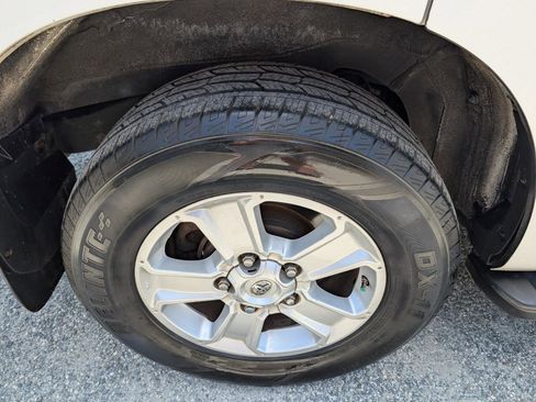 Used 2018 Toyota Sequoia SR5 w/ Premium Package RWD image 6
