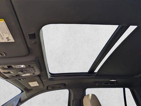 Used 2021 Chevrolet Tahoe Premier w/ Premium Package RWD image 21
