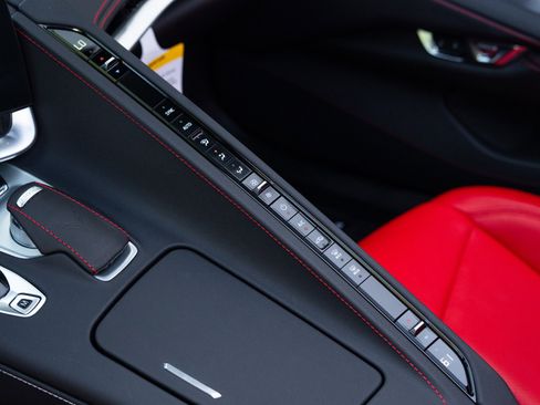 Used 2025 Chevrolet Corvette Z06 RWD image 53