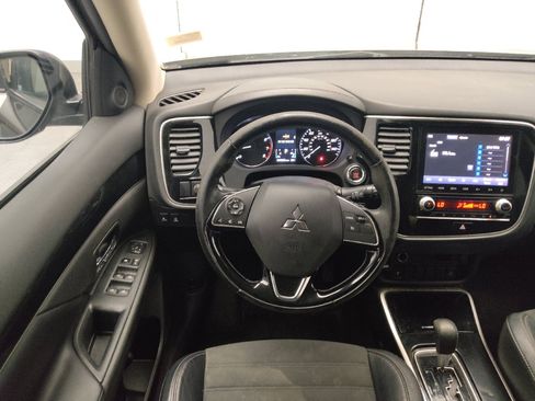 Used 2020 Mitsubishi Outlander SE FWD image 22