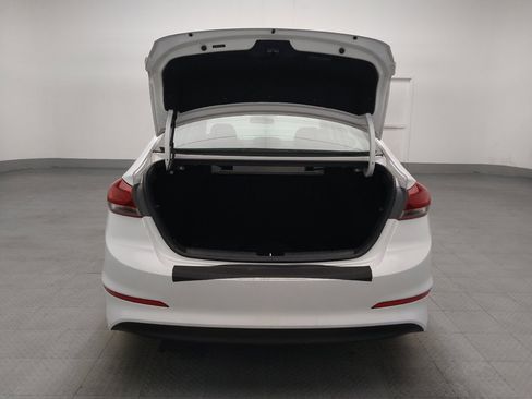Used 2018 Hyundai Elantra SEL FWD image 29