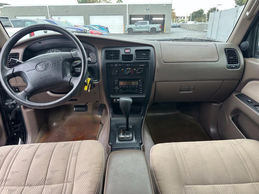 Used 2002 Toyota 4Runner SR5 RWD image 10